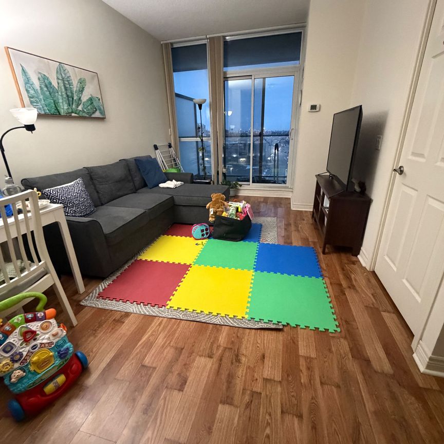 For Lease - 339 Rathburn Road Unit# 918, Mississauga, Ontario - Photo 1