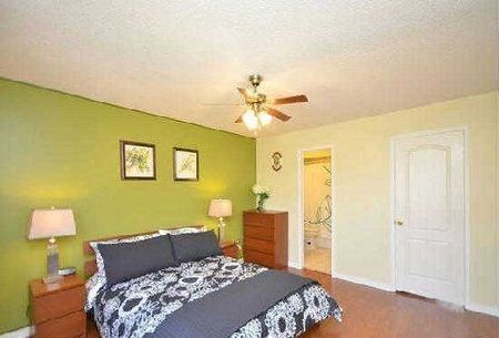 For Lease - 5030 Heatherleigh Avenue Unit# 185, Mississauga, Ontario - Photo 3