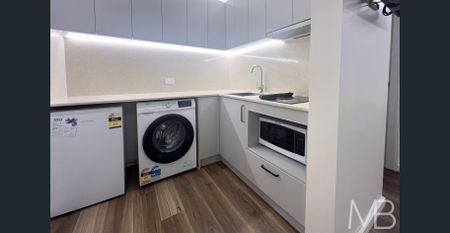 FULLY FURNISHED SELF-CONTAINED MODERN STUDIO WALK TO METRO - Photo 5