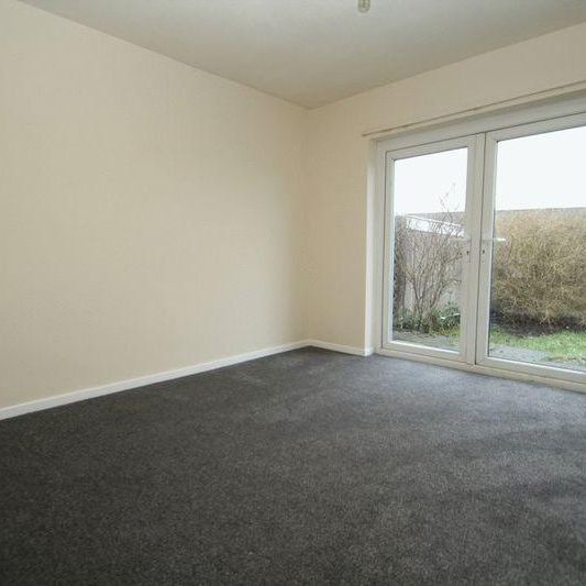 4 bedroom property to rent - Photo 1