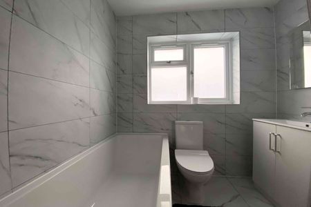 Studio Flat / Apartment - Photo 4