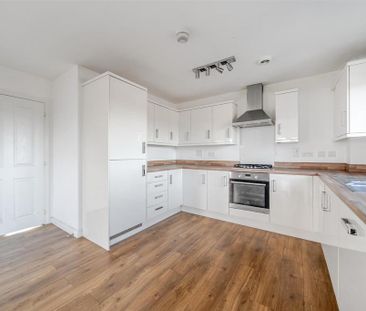 2 bedroom flat to rent - Photo 5