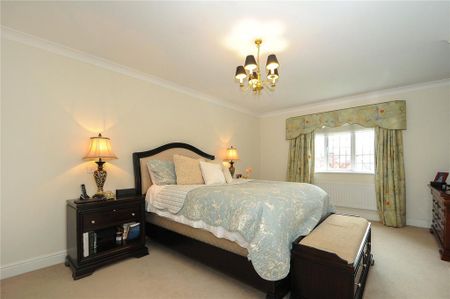 5 bedroom detached house to rent - Photo 4