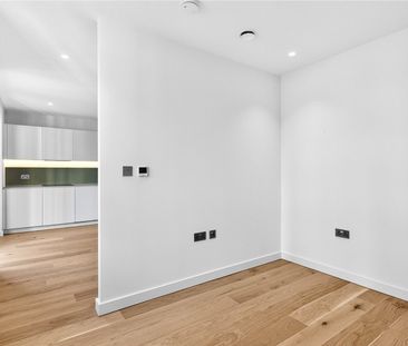 East Parkside, London, SE10 0FT - Photo 6
