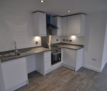 1 bed Apartment - To Let - Photo 2