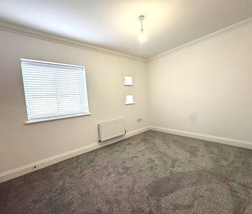 3 bedroom end of terrace house to rent - Photo 3