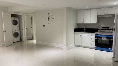 For Lease - 182 Sussex Avenue Unit# bsmt., Richmond Hill, Ontario - Photo 2