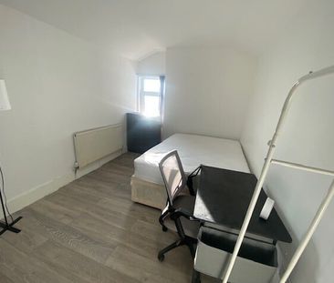 Bertram Street, Cardiff - Photo 4