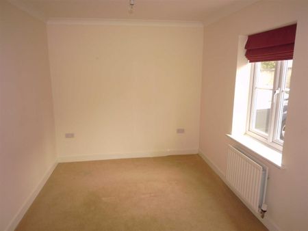 Merlin Road, Calne, SN11 - Photo 3