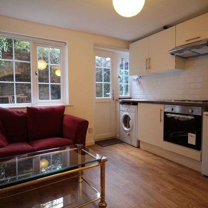 2 Bed Student Accommodation - Photo 1