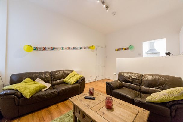 3 bed flat to rent in Dinsdale Road, Sandyford, NE2 - Photo 1