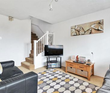 3 bedroom terraced house to rent - Photo 2