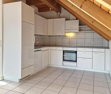 "Duplex-Wohnung mit Balkon + Cheminée an zentraler Lage - 1. Monat ... - Photo 2