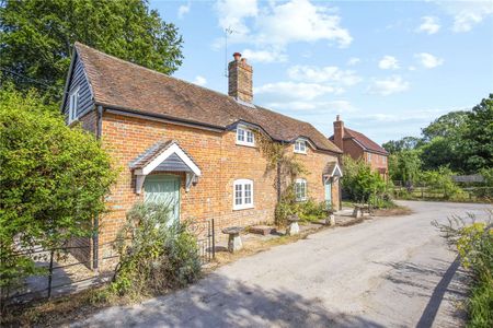 An attractive 3 bedroom cottage to rent. - Photo 2