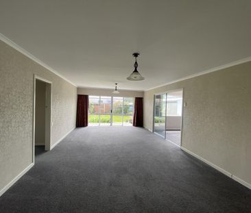 Hawthorndale - Photo 2