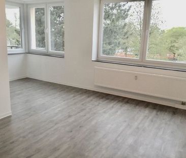 Großzügige 3-Zimmer-Wohnung mit Balkon - Photo 1