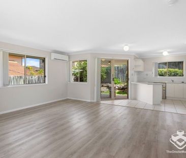 3-Bedroom Townhouse with Double Lock-Up Garage - Photo 2