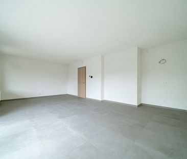 Appartement - à louer - - Photo 2