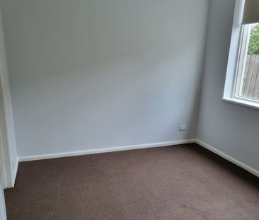 Ideally Located Flat - Photo 3
