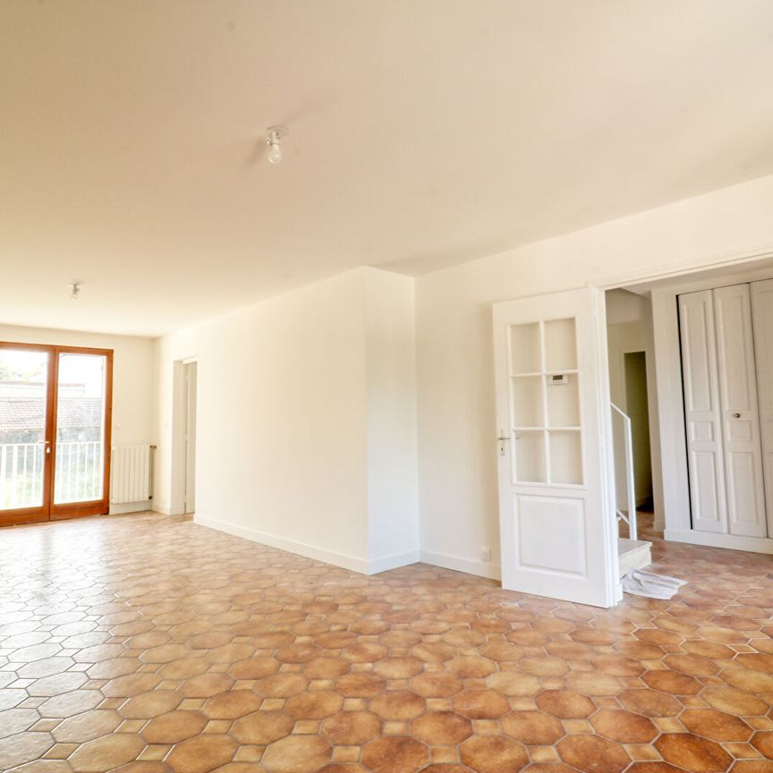 Location maison 7 pièces, 127.35m², Antony - Photo 1