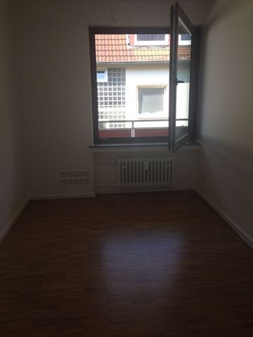 Schöne 4-Zimmer Wohnung mit Südbalkon im Altdorf von Weende - Photo 5