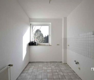 OG Wohnung für 2 Personen wird bis April 26 frisch renoviert am Zen... - Photo 1