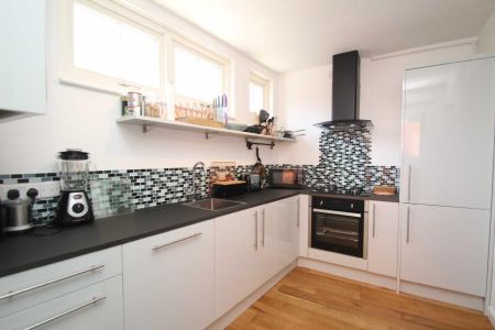 1 bedroom apartment to rent - Photo 5