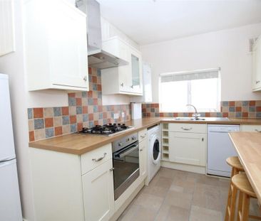 2 bedroom maisonette to rent - Photo 5