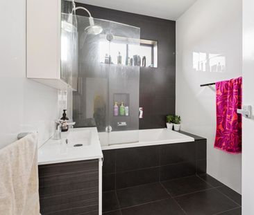 Lakeside Living! - Photo 6