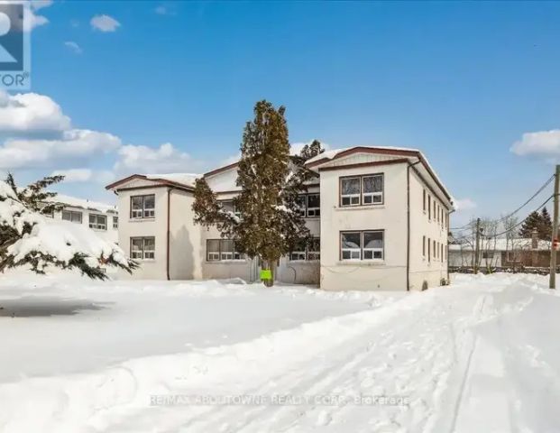 1 - 1023 CHURCHILL AVENUE | 1 - 1023 CHURCHILL AVENUE, Oakville - Photo 1