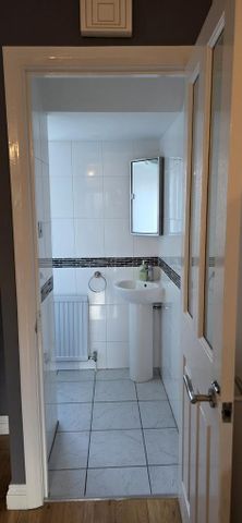 3 bedroom detached house to rent - Photo 3
