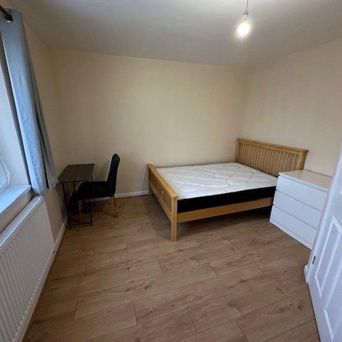 1 bedroom parking to rent - Photo 1