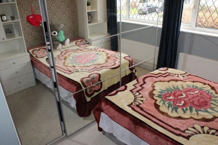 3 bedroom semi-detached house to rent - Photo 4