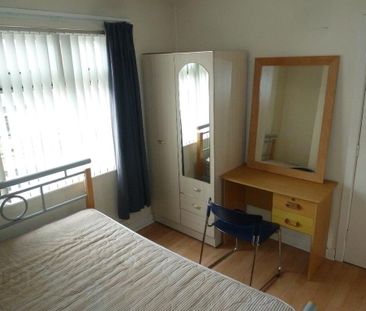 (NON HMO), 24 Windsor Drive, Lisburn Road, Belfast, BT9 7EH - Photo 3