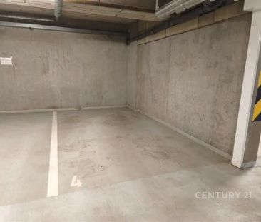 Světlý byt 1+kk s předzahrádkou a parkingem, Praha 9 Vysočany - Photo 4