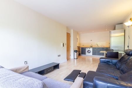 2 Bed Flat, Rotherhithe Street, SE16 - Photo 2