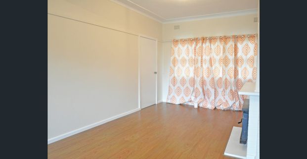 3 Bedroom Home Available - Photo 1