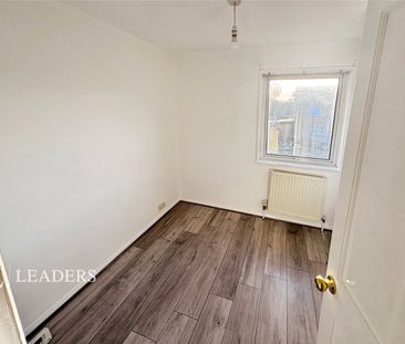 3 bedroom house to rent Kirbys Close, Over, Cambridge, Cambridgeshi... - Photo 6