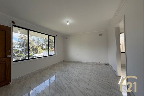 3 Bedroom Family Home&comma; Located in Busby&excl; - Photo 1