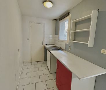 Location Appartement 1 pièce 17m² POITIERS 86000 - Photo 1