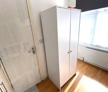 Studio to rent - Photo 6