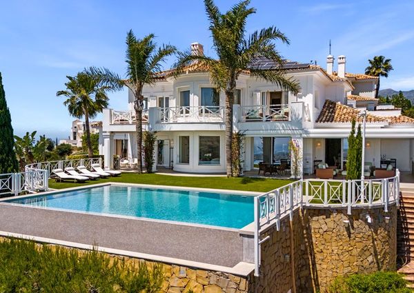 Luxury Villa for rent in Marbella Del Este, Andalusia