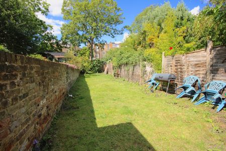 1 Bed Flat, Arlington Road, NW1 - Photo 5