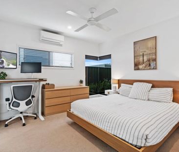 Stunning Contemporary Family Home - - Photo 6