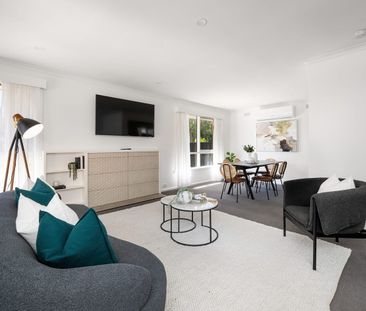 Impressive Family Home in a Prime Location - Photo 1