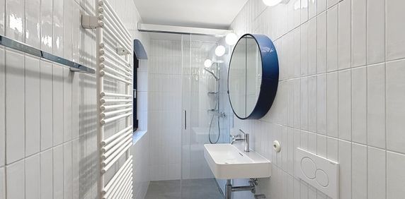 Beaucoup de charme pour cet appartement neuf de 60 m2 environ, en triplex sur cour. - Photo 2