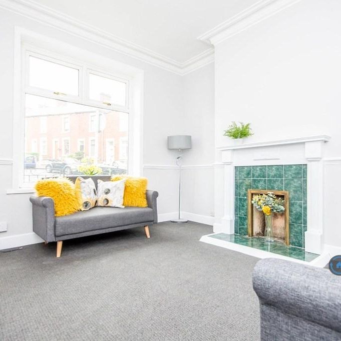 3 bedroom end of terrace house to rent - Photo 1