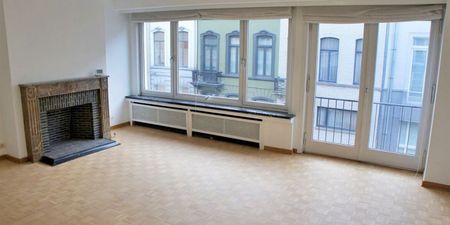 Appartement te huur in Kortrijk voor € 790 met 2 slaapkamers - Photo 4