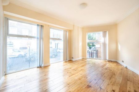 2 bedroom flat to rent - Photo 2