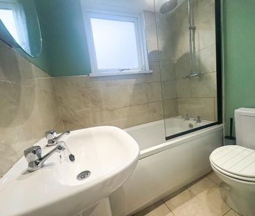 3 bedroom terraced house to rent - Photo 6